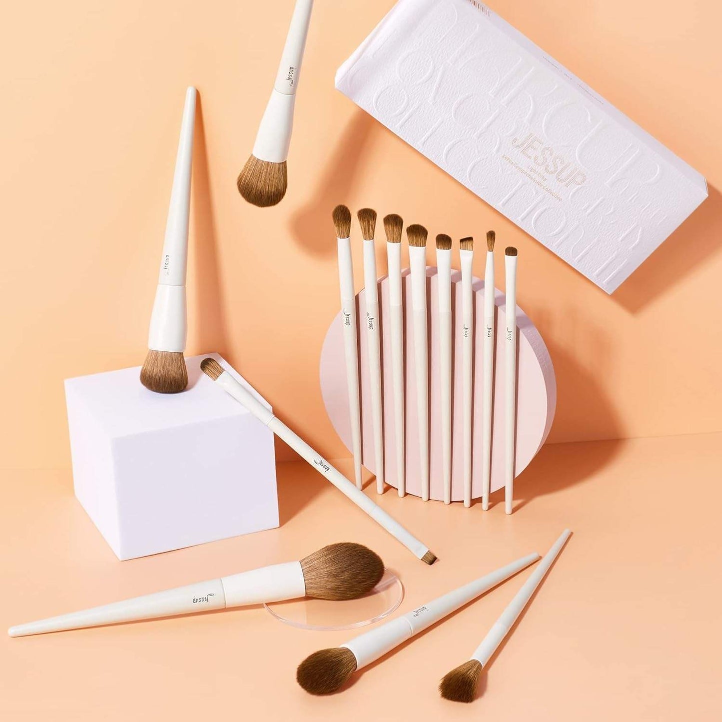 Makeup Brushes 14Pcs Makeup Brush Set Premium Synthetic Powder Foundation Contour Blush Concealer Eye Shadow Blending Liner Make up Brush Kit Light Grey T329