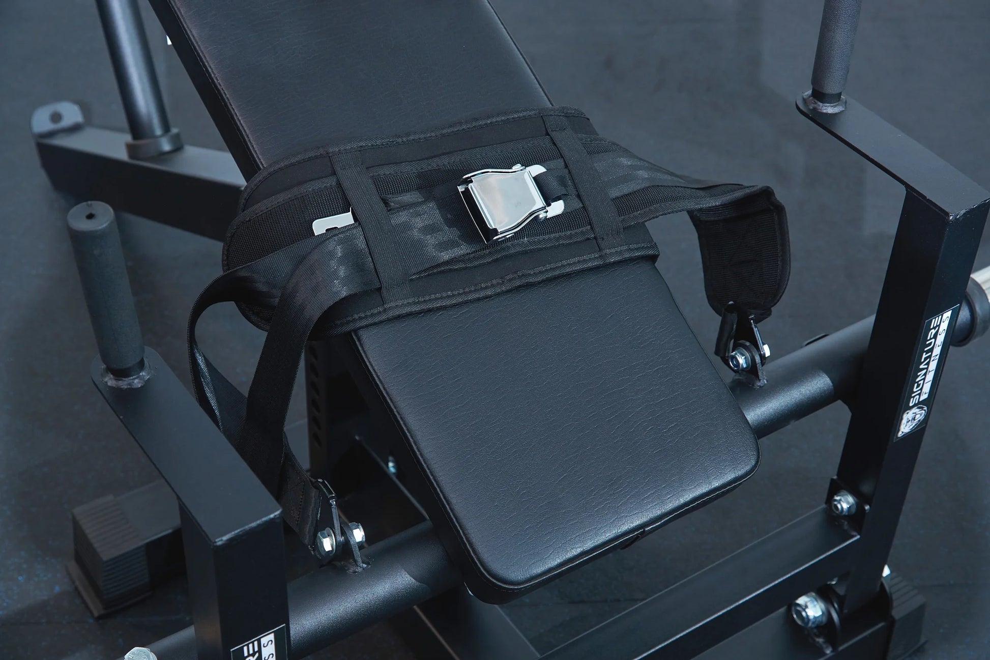 Máquina De Puente Para Glúteos Con Placa Hip Thrust, Negra, Estructura De Acero, 176.37 Lb