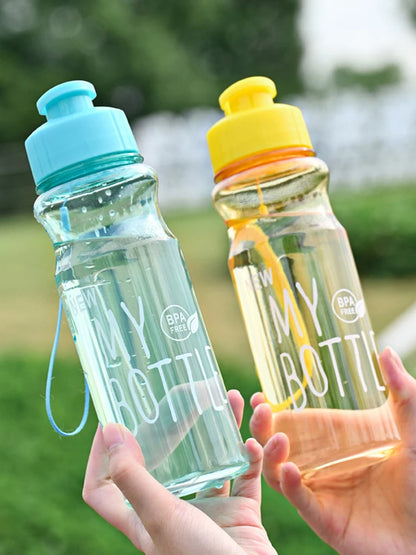 Botella Deportiva 550ml Tritan Transparente – Cuerda Anticaída, Tapa con Clic, Aislamiento Térmico