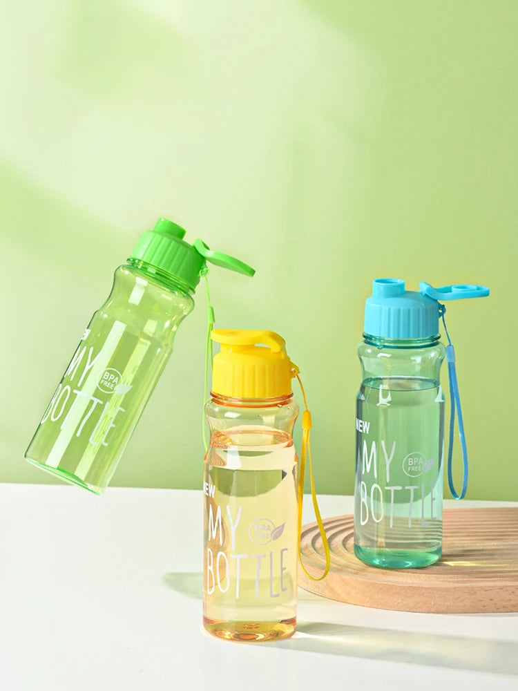 Botella Deportiva 550ml Tritan Transparente – Cuerda Anticaída, Tapa con Clic, Aislamiento Térmico
