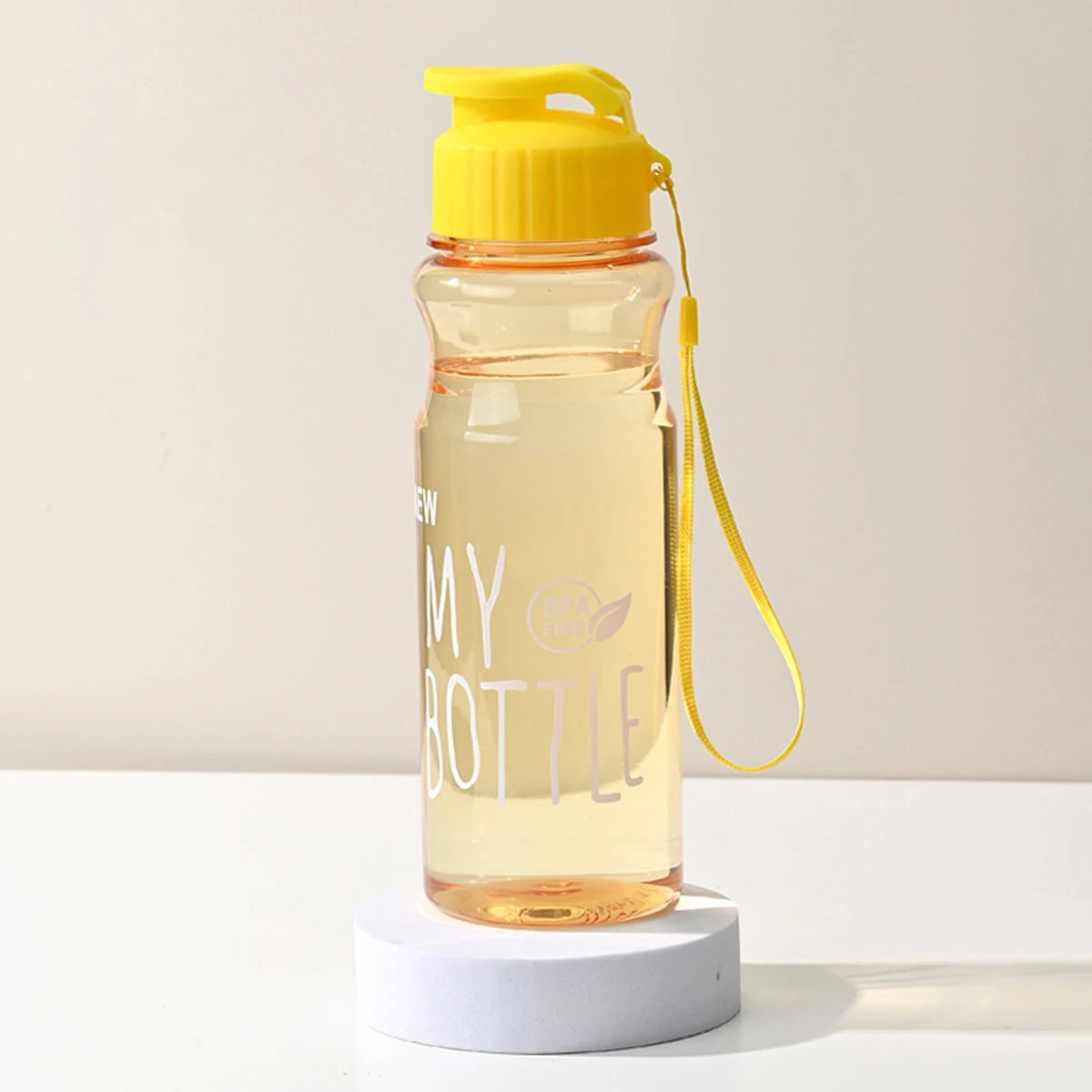 Botella Deportiva 550ml Tritan Transparente – Cuerda Anticaída, Tapa con Clic, Aislamiento Térmico